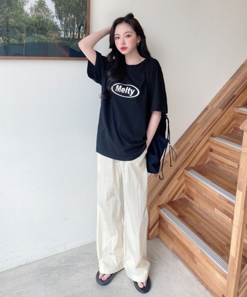 TOEASY（トゥイージー）の「『TOEASY/トゥイージー』Melty Round Short-Sleeved T-Shirt/サークルロゴ 英字レタリング半袖Ｔシャツ（Tシャツ/カットソー・レディース・ホワイト/ブラック/ライトグリーン・FREE）」の17枚目の写真