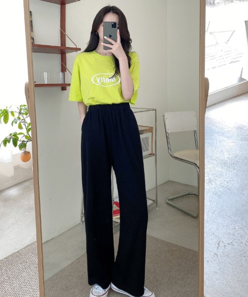 TOEASY（トゥイージー）の「『TOEASY/トゥイージー』Melty Round Short-Sleeved T-Shirt/サークルロゴ 英字レタリング半袖Ｔシャツ（Tシャツ/カットソー・レディース・ホワイト/ブラック/ライトグリーン・FREE）」の11枚目の写真