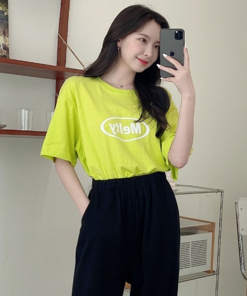 TOEASY（トゥイージー）の「『TOEASY/トゥイージー』Melty Round Short-Sleeved T-Shirt/サークルロゴ 英字レタリング半袖Ｔシャツ（Tシャツ/カットソー・レディース・ホワイト/ブラック/ライトグリーン・FREE）」の21枚目の写真