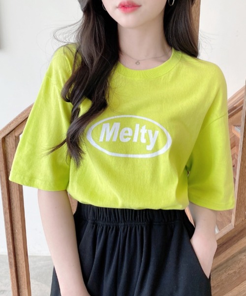 TOEASY（トゥイージー）の「『TOEASY/トゥイージー』Melty Round Short-Sleeved T-Shirt/サークルロゴ 英字レタリング半袖Ｔシャツ（Tシャツ/カットソー・レディース・ホワイト/ブラック/ライトグリーン・FREE）」の5枚目の写真