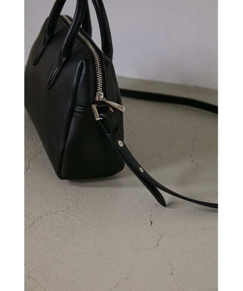 STYLEMIXER（スタイルミキサー）の「ミニマルボストンバッグ（ショルダーバッグ・レディース・ブラック/ブラウン・FREE）」の4枚目の写真