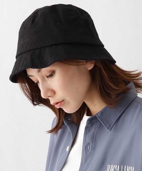 BASECONTROL(ベースコントロール)の「◆ロゴ刺繍 コットンツイル バケットハット(ハット・レディース・アイボリー/ブラック/ベージュ/ネイビー・99)」の2枚目の写真