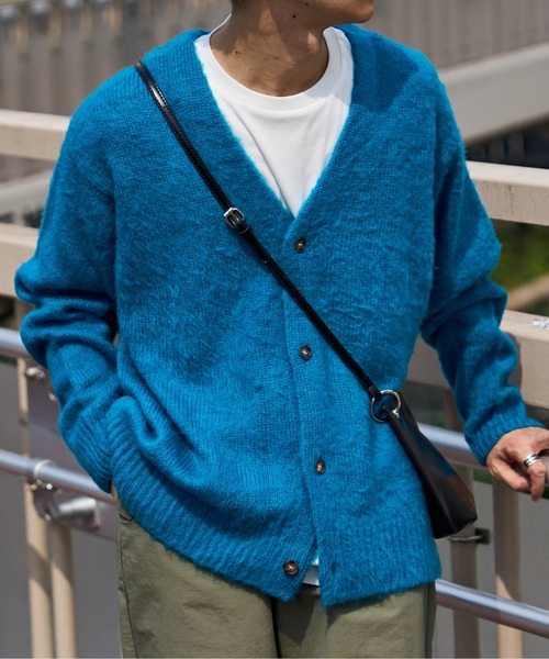 DISCOAT（ディスコート）の「【WEB限定/ユニセックス】モヘアライクシャギーカーディガン（カーディガン/ボレロ・レディース・チャコールグレー/ブラウン/レッド/ターコイズブルー/イエロー/グリーン/キャメル/グリーン系/ライム/ピンク/オレンジ/ブルー/ブラック/ベージュ/パープル・MEDIUM/LARGE）」の20枚目の写真