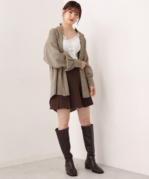 one after another NICE CLAUP（ワンアフターアナザーナイスクラップ）の「1枚で主役級の存在感。2Wayボウタイルーズシルエットシャツ（シャツ/ブラウス・レディース・グレー/オフホワイト/ベージュ系その他/ストライプ・FREE）」の9枚目の写真