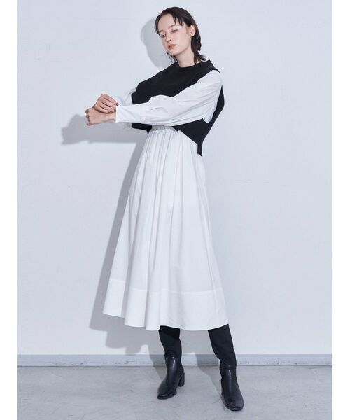 ELENDEEK(エレンディーク)の「ショートニットセットフィット&フレアワンピース(ワンピース・レディース・ブラック/オフホワイト・01/02)」の11枚目の写真