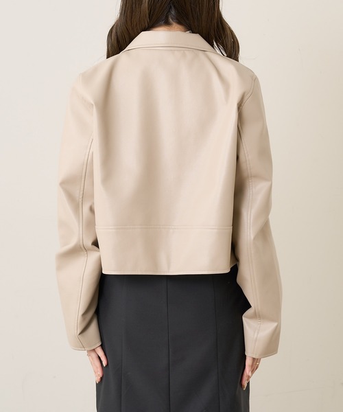 Chico(チコ)の「ショート丈デザインライダースジャケット(ライダースジャケット・レディース・ブラック/ブラック系その他/ライトベージュ・FREE)」の20枚目の写真