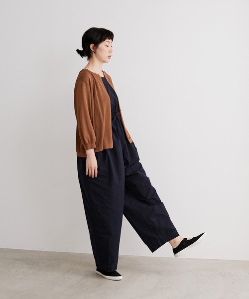 note et silence （ノートエシロンス）の「【 AMB100貨 】コットンダンプギャザーサロペット（サロペット/オーバーオール・レディース・カーキ/ネイビー・FREE）」の11枚目の写真