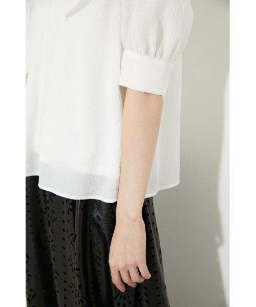 rienda(リエンダ)の「ビッグカラーVネックブラウス(シャツ/ブラウス・レディース・ホワイト/ブラック/グレー・FREE)」の7枚目の写真