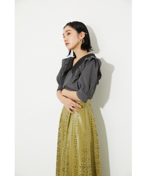 rienda(リエンダ)の「ビッグカラーVネックブラウス(シャツ/ブラウス・レディース・ホワイト/ブラック/グレー・FREE)」の11枚目の写真