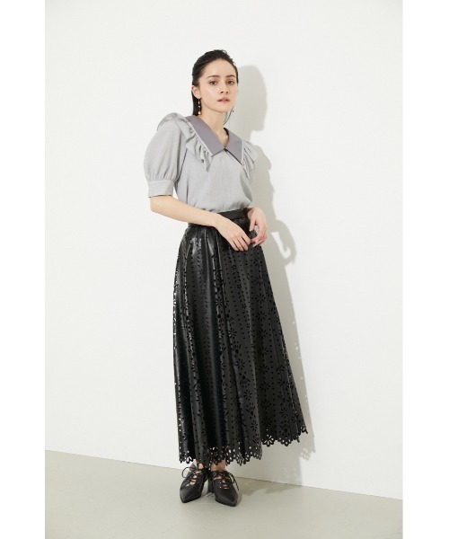 rienda(リエンダ)の「ビッグカラーVネックブラウス(シャツ/ブラウス・レディース・ホワイト/ブラック/グレー・FREE)」の21枚目の写真