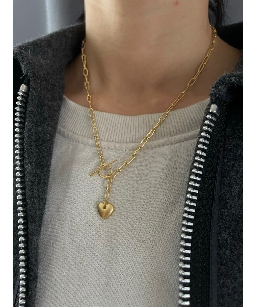 mou（モウ）の「マットカラーハートトップチェーンネックレス（ネックレス・レディース・シルバー/ゴールド・FREE）」の5枚目の写真