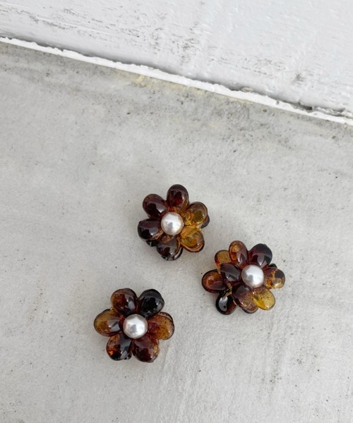 Heather（ヘザー）の「フラワーミニバンスクリップ　275606（バレッタ/ヘアクリップ・レディース・ブラック/ブラウン/クリア・ONE SIZE）」の2枚目の写真