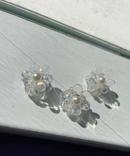 Heather（ヘザー）の「フラワーミニバンスクリップ　275606（バレッタ/ヘアクリップ・レディース・ブラック/ブラウン/クリア・ONE SIZE）」の3枚目の写真