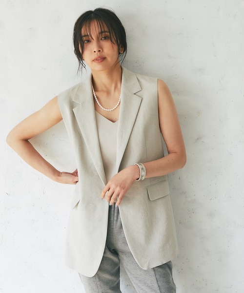 RIVE DROITE(リヴドロワ)の「リネンストレッチラペルジレ(ベスト・レディース・ベージュ・FREE)」の2枚目の写真