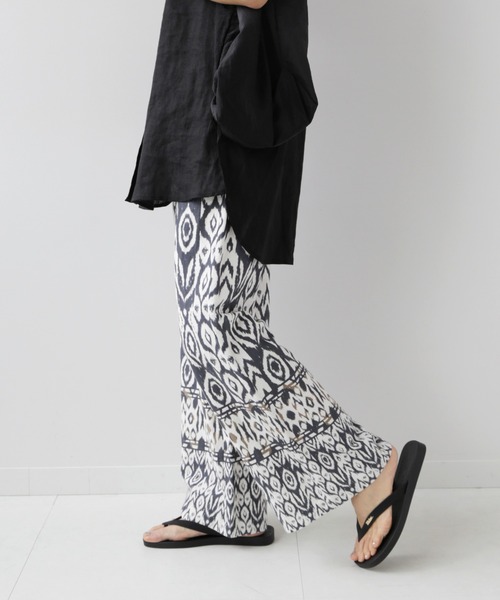 JOURNAL STANDARD relume（ジャーナルスタンダード　レリューム）の「リネンレーヨンエスニックプリントパンツ（その他パンツ・レディース・ブラック/パープル・38/36）」の7枚目の写真