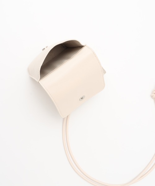 入手困難★スマホ AirPods リップ ショルダー ケース 楽天市場】【公式】CASETiFY ユーティリティ スマホショルダー