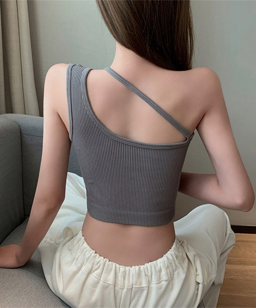 c.u.l(シーユーエル)の「【c.u.l:w】カップ付き ワンショルダータンクトップ キャミソール culw218(タンクトップ・レディース・ベージュ/カーキ/ブラック/ホワイト/グレー・FREE)」の17枚目の写真
