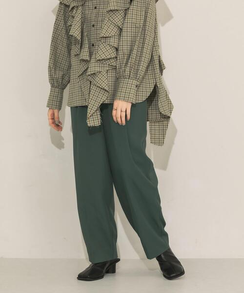 KBF（ケイビーエフ）の「センタープレスWIDEスラックス（その他パンツ・レディース・ダークブラウン/オフホワイト/グリーン/ラベンダー/ブラック・ONE）」の4枚目の写真