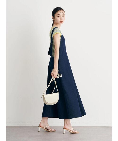 earth music&ecology（アースミュージックアンドエコロジー）の「デニムジャンスカ（ジャンパースカート・レディース・ホワイト/インディゴブルー・FREE）」の5枚目の写真