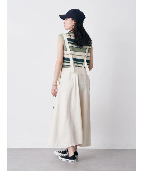 earth music&ecology（アースミュージックアンドエコロジー）の「デニムジャンスカ（ジャンパースカート・レディース・ホワイト/インディゴブルー・FREE）」の4枚目の写真