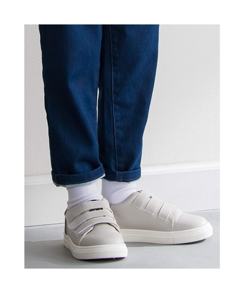 BeBe（ベベ）の「BeBe/ベルト スニーカー (16~21cm)（スニーカー・キッズ・ブラック/グレー・20/21/18/17/19/16）」の5枚目の写真