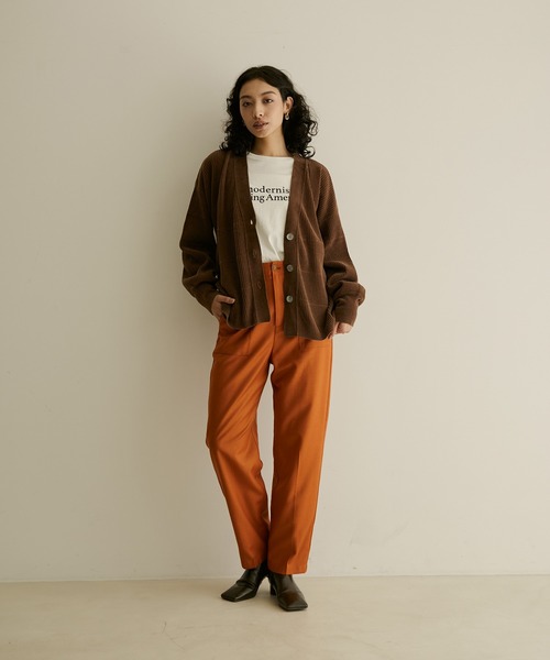 SALON adam et rope'（サロン アダム エ ロペ）の「Vネックリブカーディガン-CreamyCotton /クリーミーコットン-（カーディガン/ボレロ・レディース・ダークグリーン/ブラウン/モスグリーン/ブラック系その他/ホワイト系その他2/ピンク系その他2・FREE）」の9枚目の写真