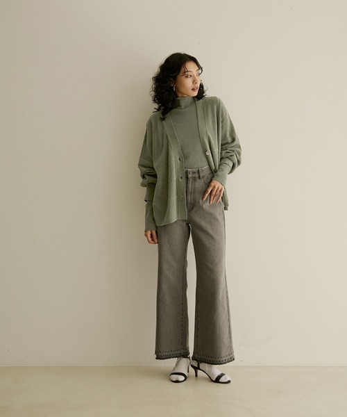 SALON adam et rope'（サロン アダム エ ロペ）の「Vネックリブカーディガン-CreamyCotton /クリーミーコットン-（カーディガン/ボレロ・レディース・ダークグリーン/ブラウン/モスグリーン/ブラック系その他/ホワイト系その他2/ピンク系その他2・FREE）」の12枚目の写真