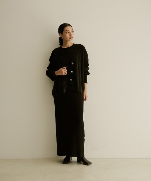 SALON adam et rope'（サロン アダム エ ロペ）の「Vネックリブカーディガン-CreamyCotton /クリーミーコットン-（カーディガン/ボレロ・レディース・ダークグリーン/ブラウン/モスグリーン/ブラック系その他/ホワイト系その他2/ピンク系その他2・FREE）」の21枚目の写真