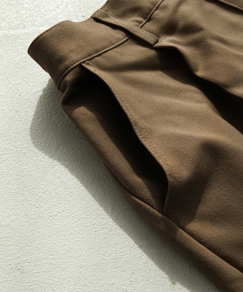 MONO-MART（モノマート）の「TRストレッチ センタープレス セミ ワイド タック ストレートカラースラックス パンツ（スラックス・メンズ・ブラック/アイボリー/マスタード/グリーン系その他/ブルー系その他/バーガンディー/グレー系/ブラウン系1/ネイビー/カーキ・S/M/L）」の14枚目の写真