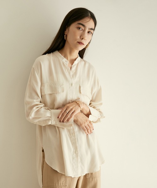 SALON adam et rope'（サロン アダム エ ロペ）の「オーバーダイスタンドカラーシャツ（シャツ/ブラウス・レディース・ブラック/ピンク/オフホワイト・FREE）」の2枚目の写真