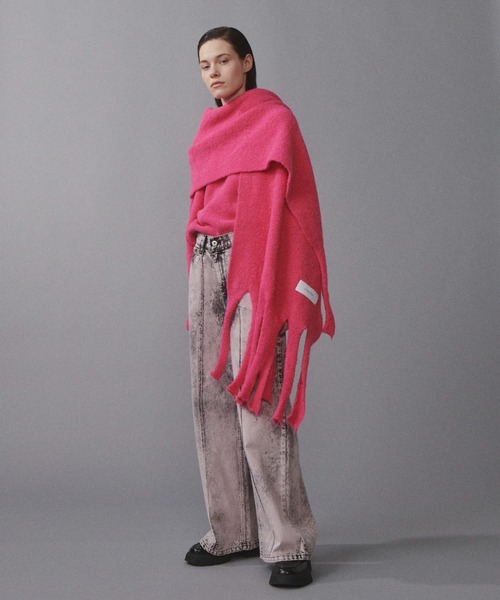 LE CIEL BLEU（ルシェルブルー）の「ループヤーンニットストール / Loop Yarn Knit Stole（ストール/ショール・レディース・ベージュ/ブルー/ピンク・36）」の5枚目の写真