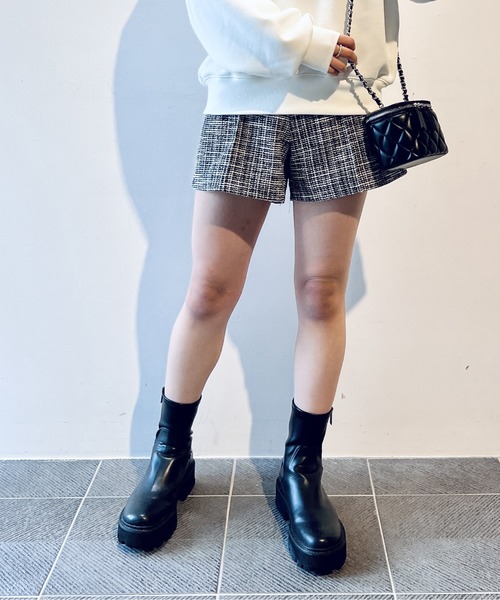 one way(ワンウェイ)の「ピンタックハーフパンツ(その他パンツ・レディース・ブラック/ダークグレー・FREE)」の2枚目の写真
