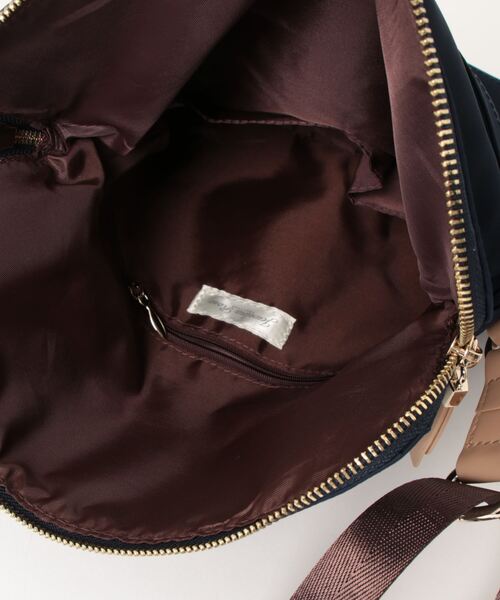 Jewelna Rose(ジュエルナローズ)の「フラッフィー ショルダーバッグ(ショルダーバッグ・レディース・ブラック/ネイビー/ベージュ・FREE)」の7枚目の写真