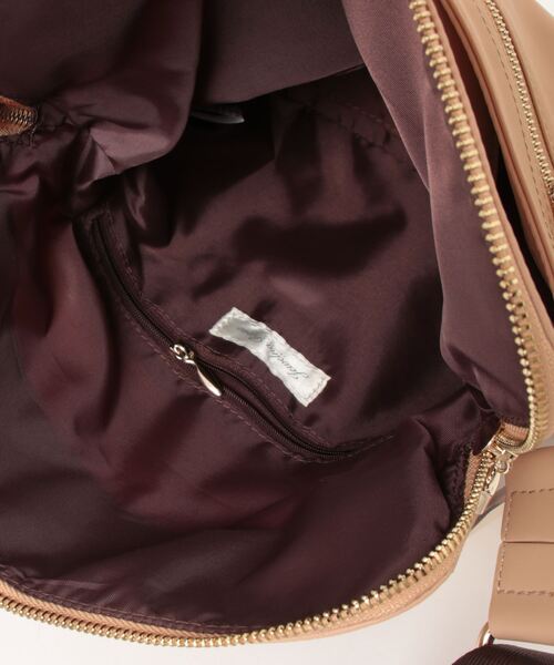 Jewelna Rose(ジュエルナローズ)の「フラッフィー ショルダーバッグ(ショルダーバッグ・レディース・ブラック/ネイビー/ベージュ・FREE)」の8枚目の写真