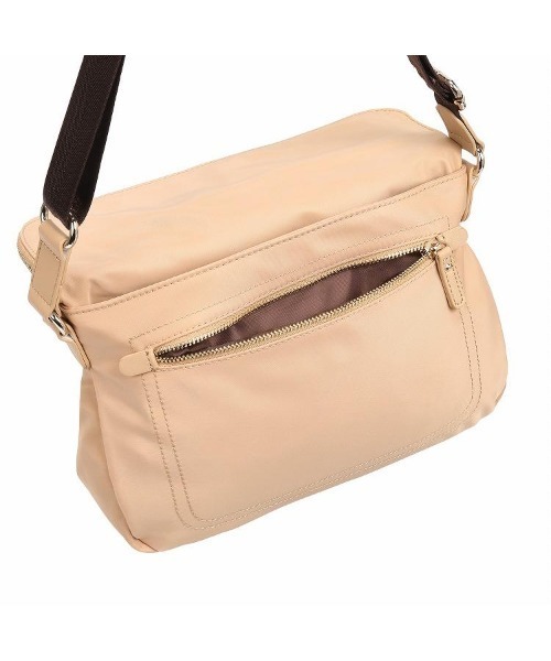 Jewelna Rose(ジュエルナローズ)の「フラッフィー ショルダーバッグ(ショルダーバッグ・レディース・ブラック/ネイビー/ベージュ・FREE)」の12枚目の写真