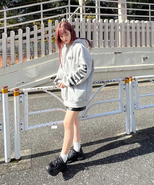 Figments（フィグメンツ）の「【裏起毛】OUTFITハーフジップパーカー（パーカー・レディース・ブラック/グレー・FREE）」の7枚目の写真