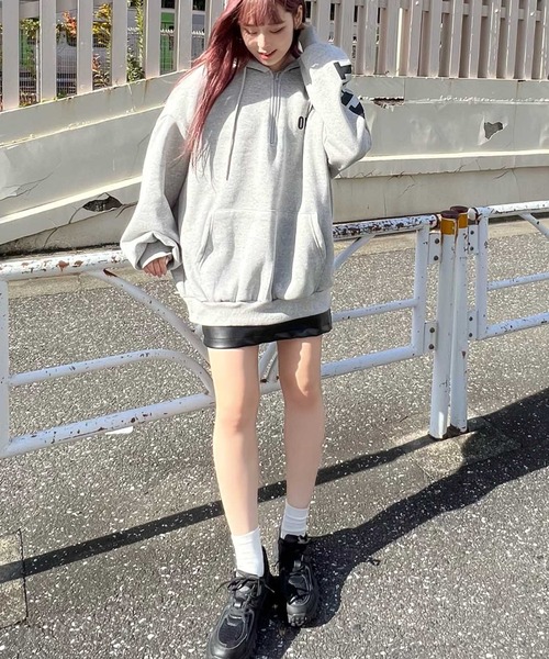 Figments（フィグメンツ）の「【裏起毛】OUTFITハーフジップパーカー（パーカー・レディース・ブラック/グレー・FREE）」の18枚目の写真