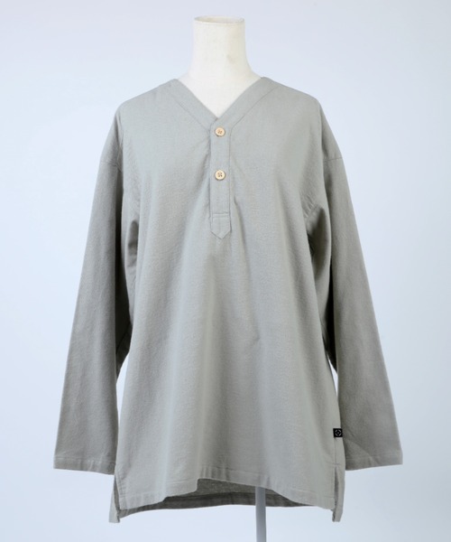 S'more(スモア)の「V NECK SLEEPING SHIRTS(シャツ/ブラウス・レディース・ベージュ/ブラウン/ホワイト/カーキ/グレー・SMALL/MEDIUM/LARGE/X-LARGE)」の4枚目の写真