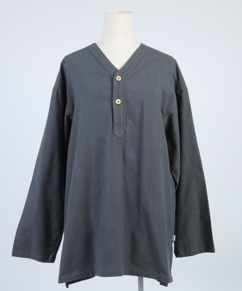 S'more(スモア)の「V NECK SLEEPING SHIRTS(シャツ/ブラウス・レディース・ベージュ/ブラウン/ホワイト/カーキ/グレー・SMALL/MEDIUM/LARGE/X-LARGE)」の2枚目の写真