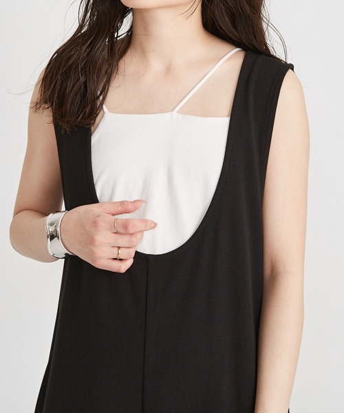 Shelly island（シェリーアイランド）の「アシメストラップカップ付きキャミ（キャミソール・レディース・ブラック/ホワイト・FREE）」の15枚目の写真