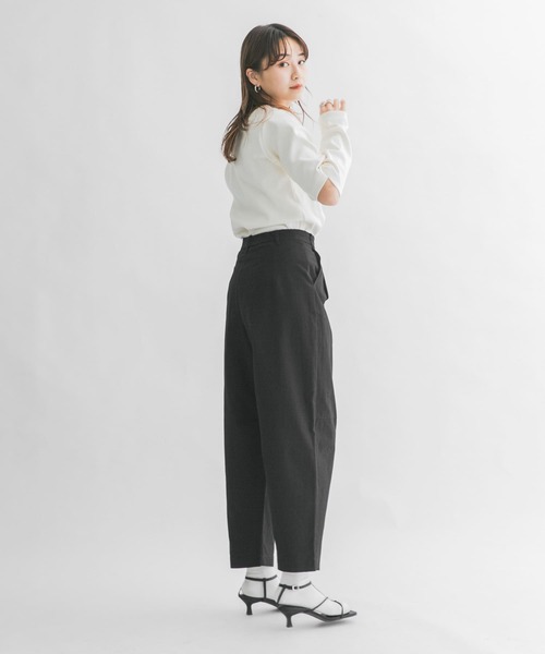KBF(ケイビーエフ)の「WIDEコクーンパンツ(その他パンツ・レディース・ブラック/ナチュラル・ONE)」の7枚目の写真
