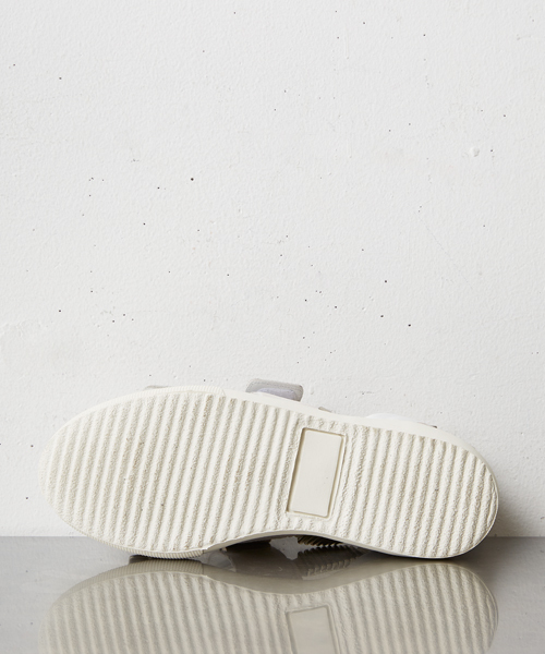 TOGA PULLA（トーガ　プルラ）の「TOGA PULLA メタルスニーカーサンダル（サンダル・レディース・ホワイト/ブラック・35/38/36/37/39）」の12枚目の写真