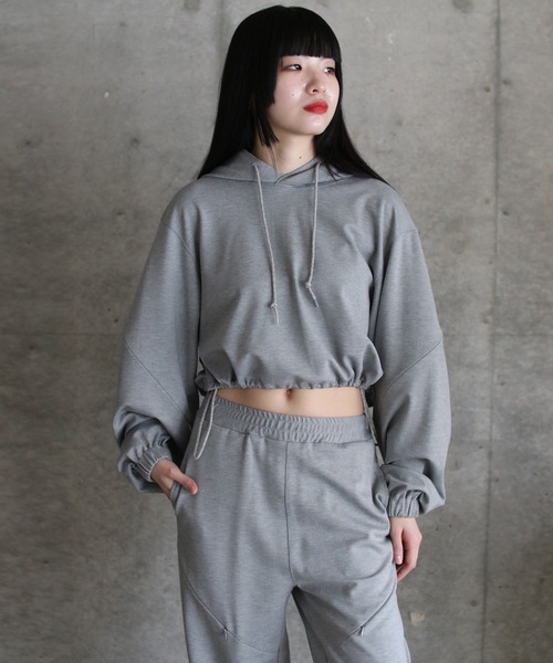 G.V.G.V.(ジーヴィージーヴィー)の「HOODED CROP TOP(パーカー・レディース・グレー/ブラック・ONE SIZE)」の19枚目の写真