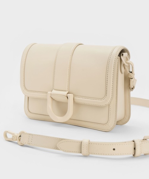 CHARLES & KEITH（チャールズ & キース）の「Gabine ガビーヌ レザー