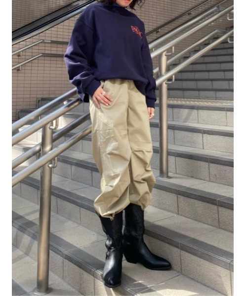MOUSSY(マウジー)の「BACK SLIT プルオーバー(スウェット・レディース・ホワイト/杢グレー/ダークネイビー・FREE)」の18枚目の写真