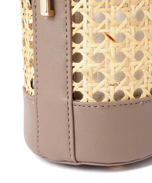 EDIT COLOGNE（エディットコロン）の「メッシュバニティバッグ（ショルダーバッグ・レディース・ホワイト/ブラウン・ﾌﾘ-）」の9枚目の写真