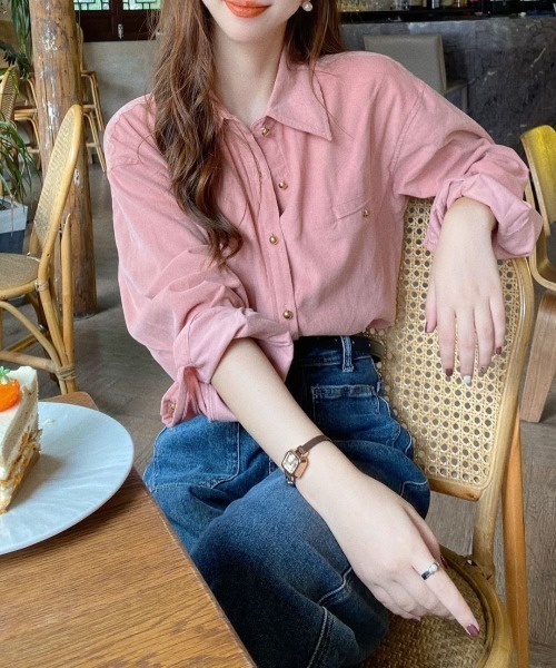 MAISON BREEZE(メゾンブリーズ)の「【MAISON BREEZE】ゴールドボタンカラーシャツ SCCH329(シャツ/ブラウス・レディース・ピンク/グリーン・FREE)」の4枚目の写真