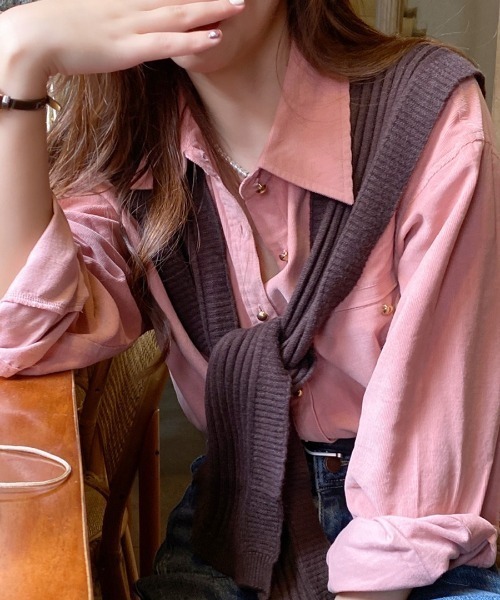 MAISON BREEZE(メゾンブリーズ)の「【MAISON BREEZE】ゴールドボタンカラーシャツ SCCH329(シャツ/ブラウス・レディース・ピンク/グリーン・FREE)」の5枚目の写真