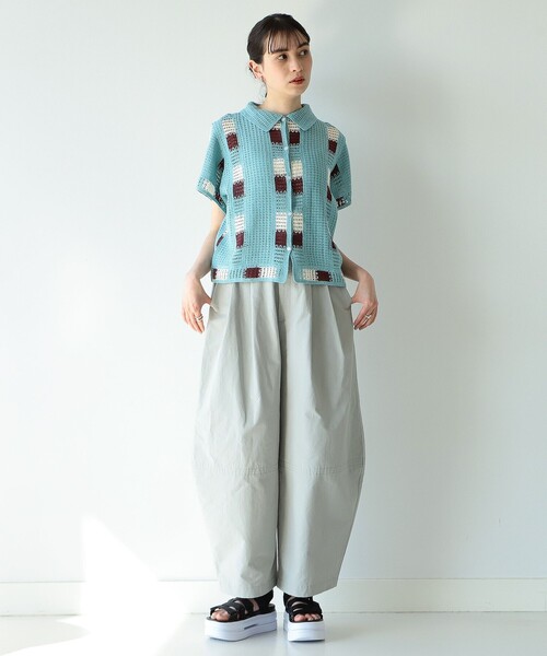 Ray BEAMS(レイビームス)の「Ray BEAMS / ニーシーム ワイドパンツ(その他パンツ・レディース・ブラック/ライトグレー・0/1)」の4枚目の写真