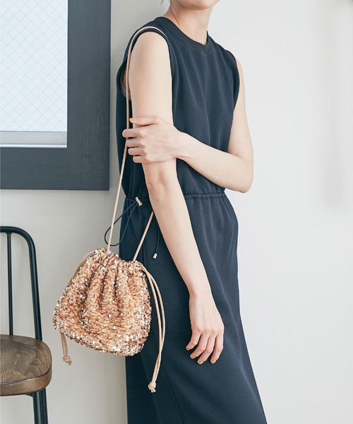 NANO universe（ナノユニバース）の「スパンコールベロアドロストバッグ（ショルダーバッグ・レディース・シルバー/ゴールド/ブラック・FREE）」の14枚目の写真